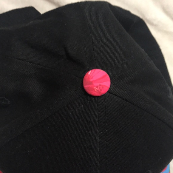 Never worn Hawaiian stitch hat - Picture 4 of 5